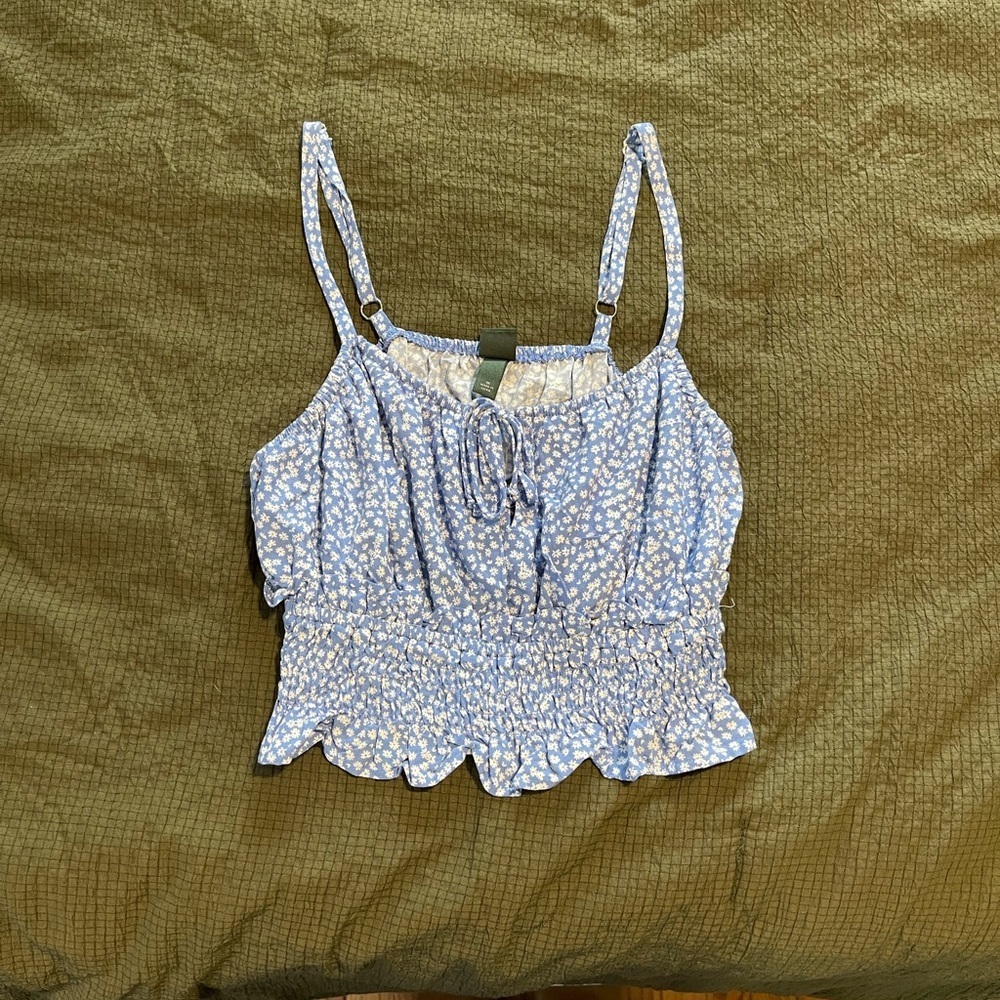 Wild Fable Blue daisy Floral Women's ruched tank Top